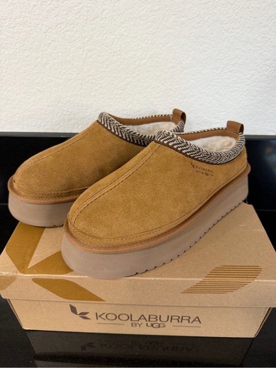 Koolaburra Shoes - Koolaburra by UGG Burree Platform Chestnut Slippers Size 9 NIB
